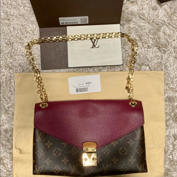 Louis Vuitton Handbags - LOUIS VUITTON Chain Monogram in Aurore